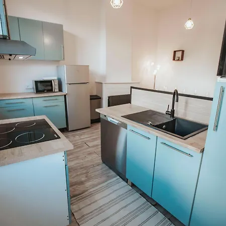 Grand En Centre Apartment